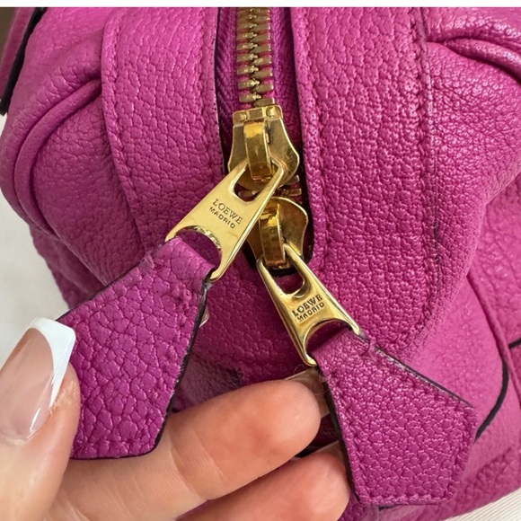 Loewe Paseo 30 HandBag - Picture 9 of 16